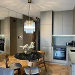 Pod Debowcem Premium Jungle Apartment *