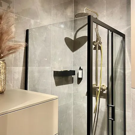 Pod Debowcem Premium Jungle Apartamento