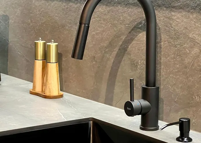 Pod Debowcem Premium Jungle דירה ביילסקו-ביאלה